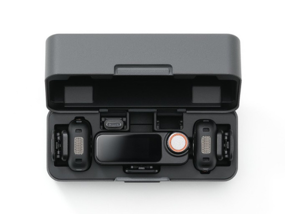 <h3>Advantages of the battery and charging case</h3>